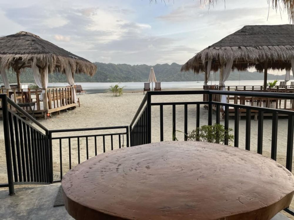 Crystal Cove at Campomanes Bay, Sipalay